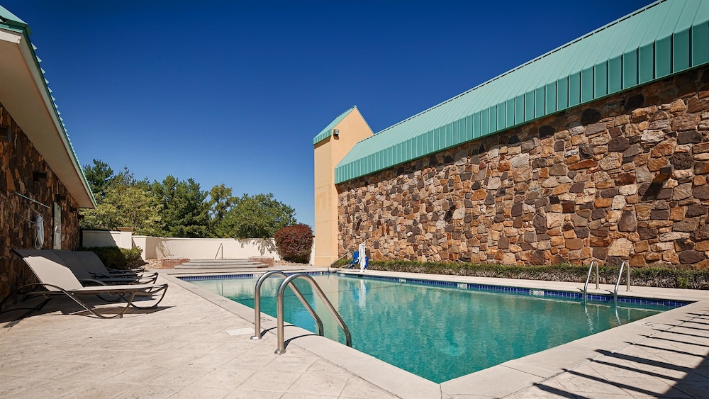 Best Western Newport Inn 30/43