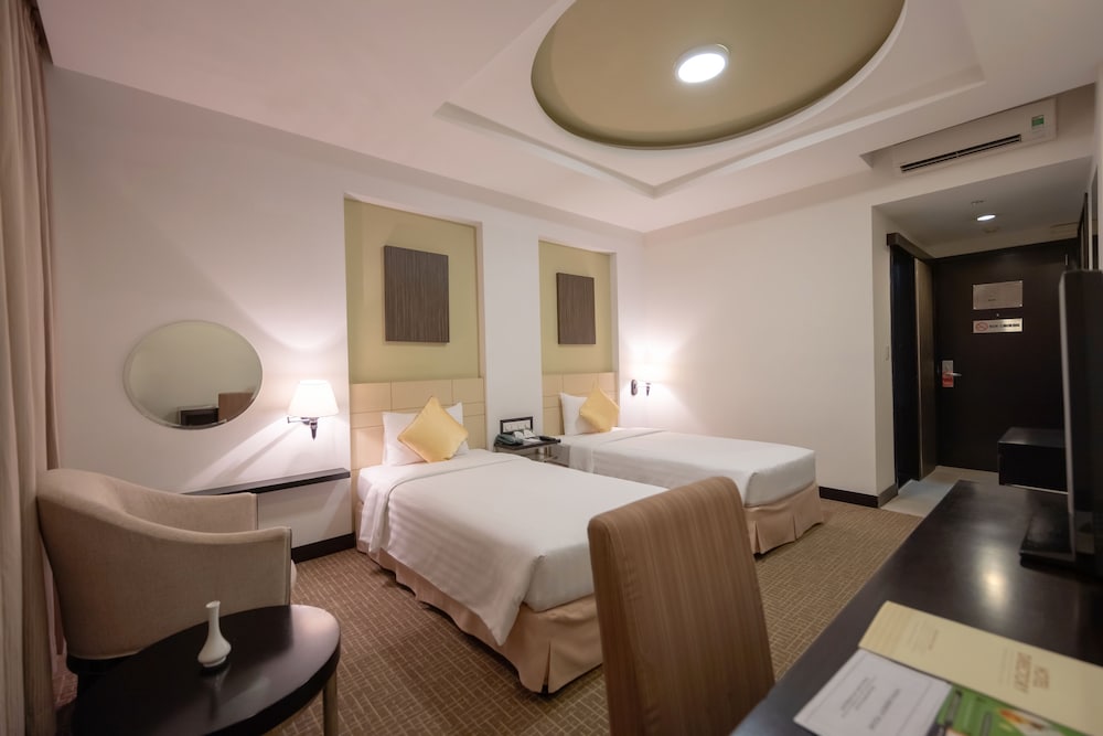 Bong Sen Hotel Saigon 50/50