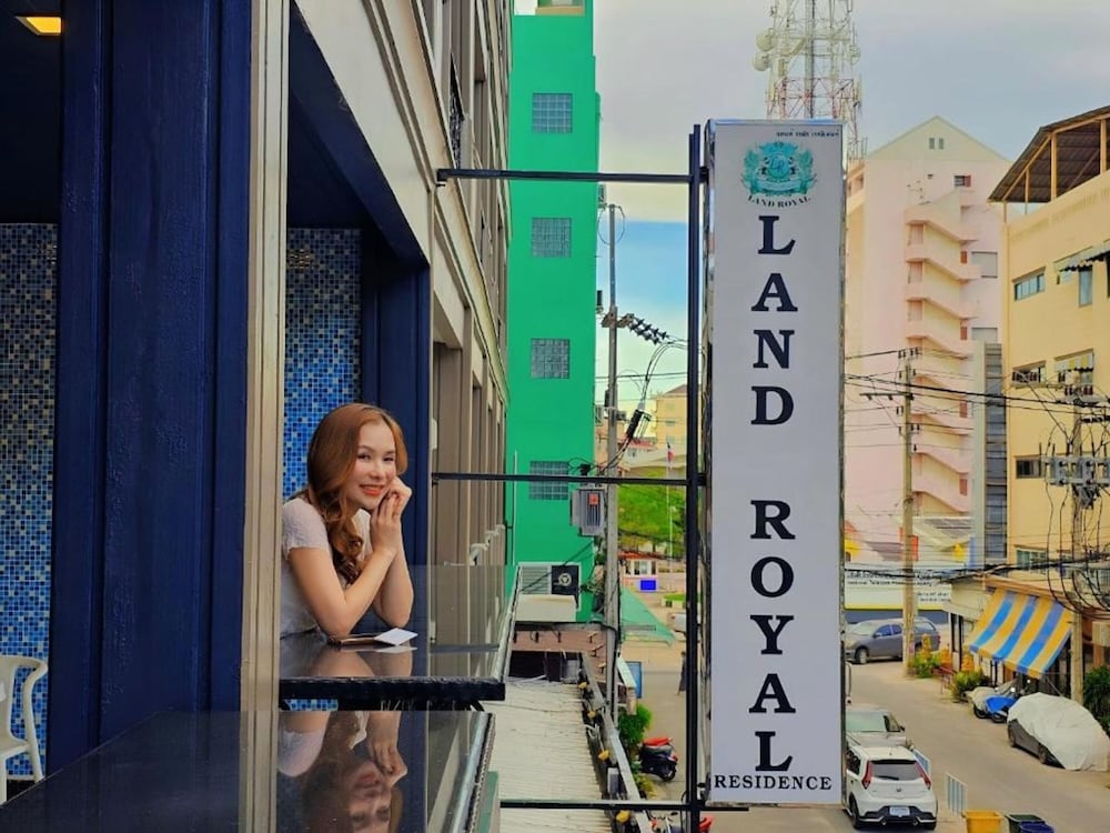 Land Royal Residence Pattaya 8/50