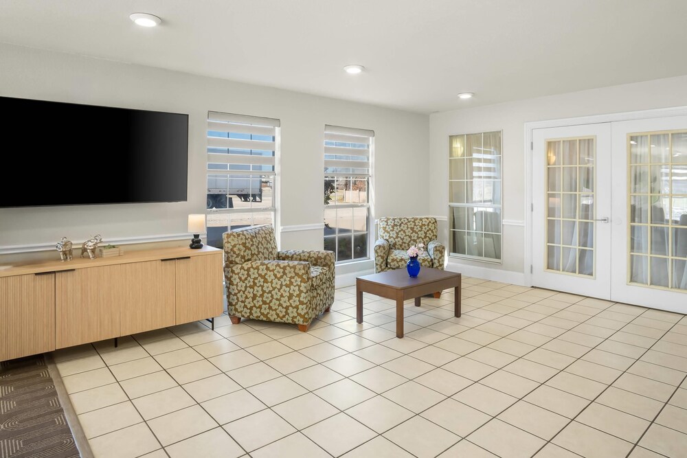 Rodeway Inn Garland Harbor Point 20/37