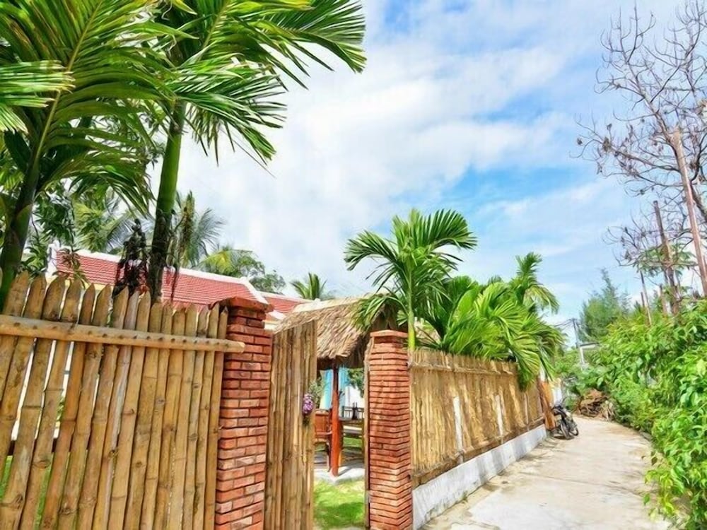 Local Beach Homestay 15/31