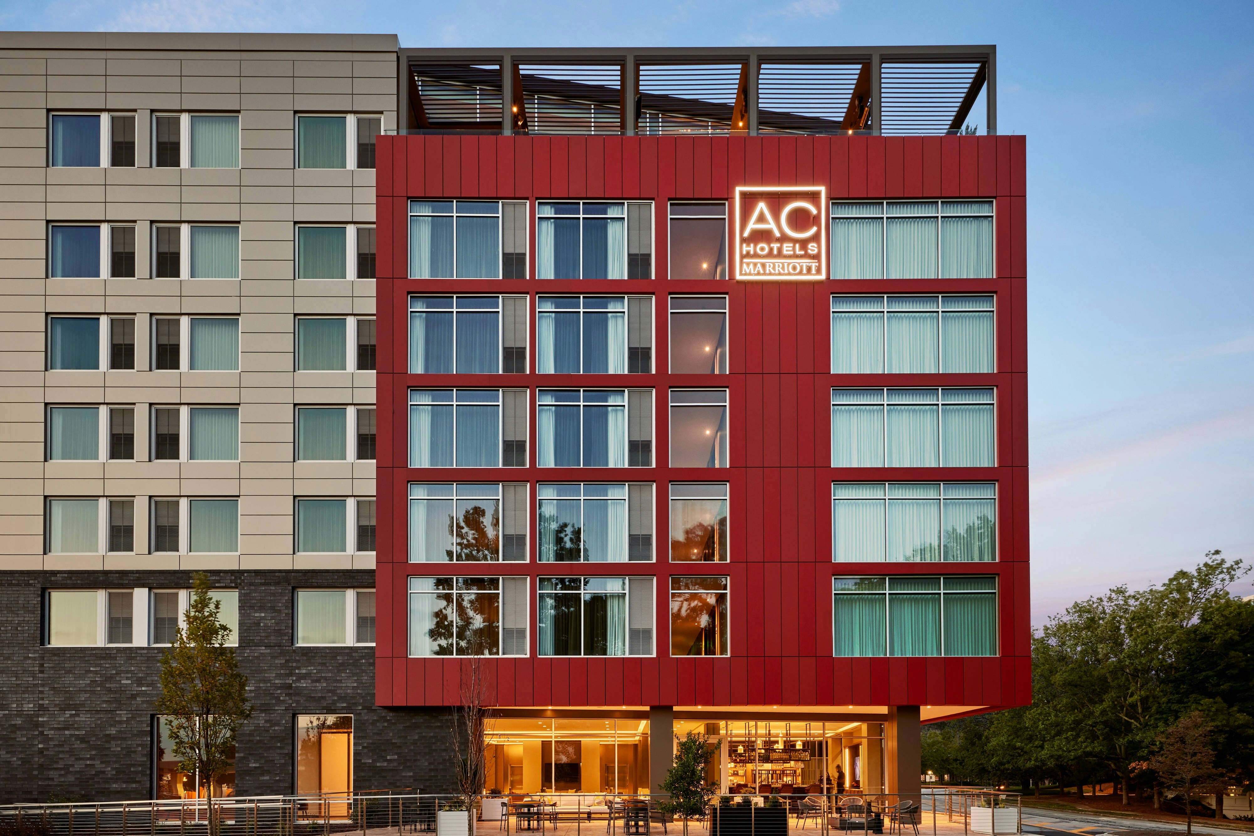 AC Hotel Atlanta Perimeter 2/38