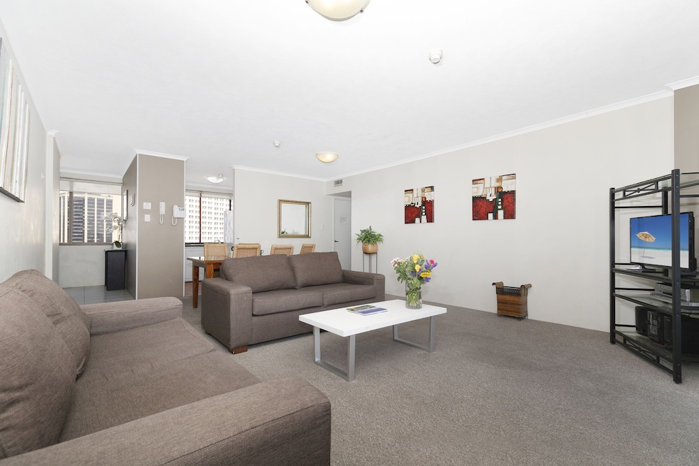 Astor Apartments 23/50