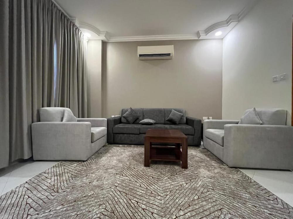 Muscat Hills Hotel 40/63