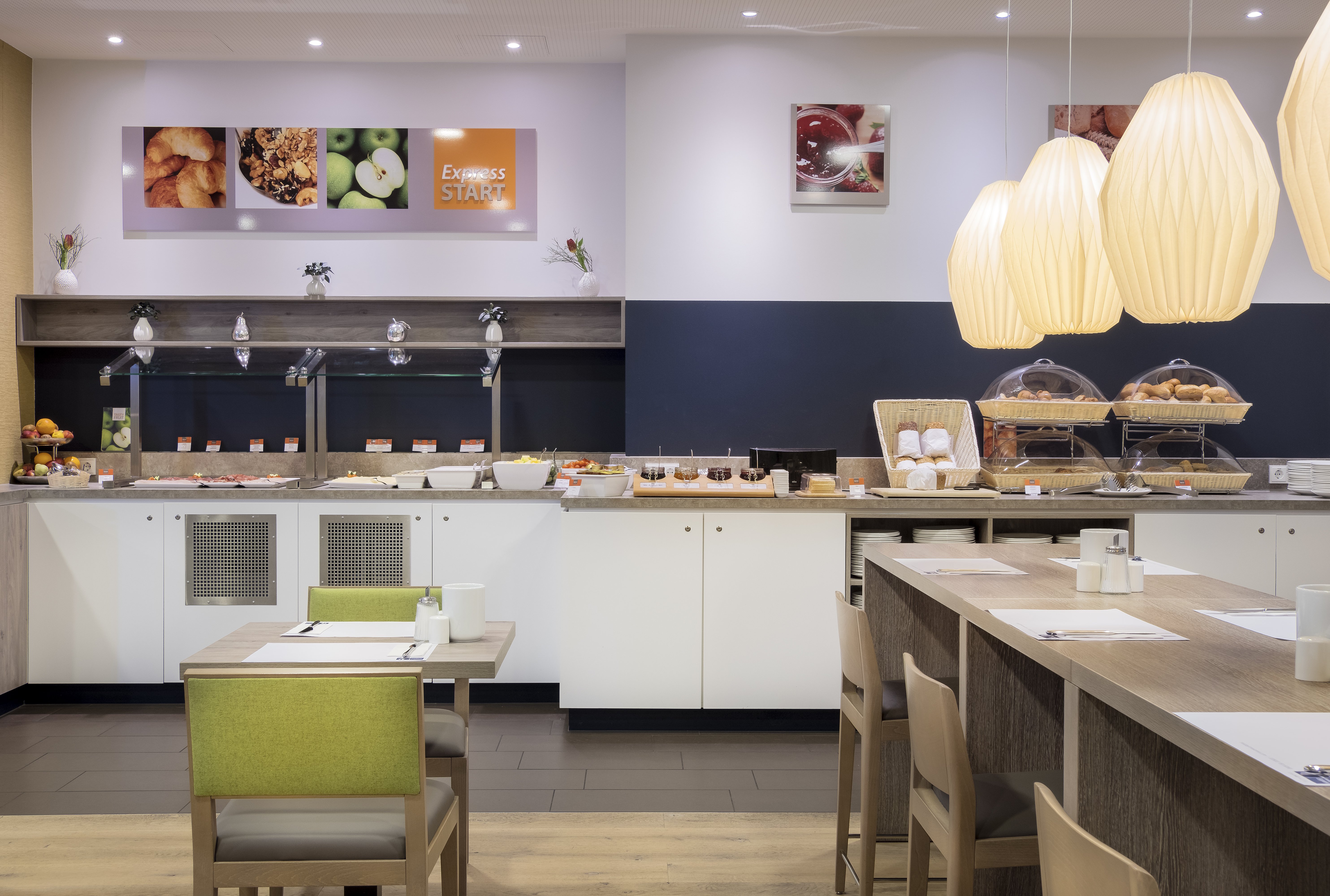 Holiday Inn Express Friedrichshafen 60/76