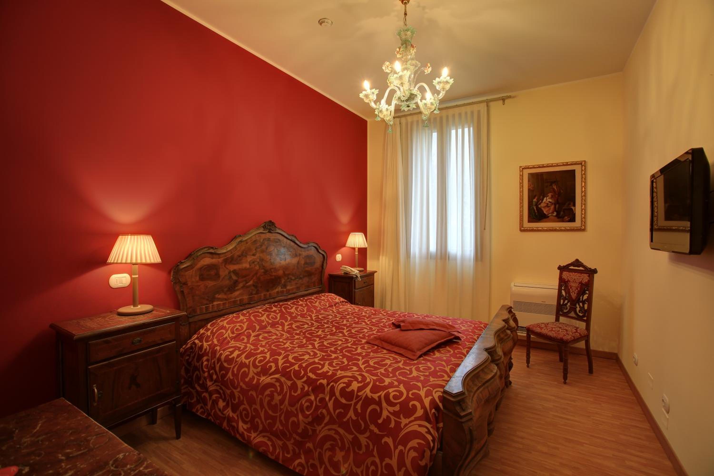 غرفة ديلوكس بسرير كينج، Villa Braida 4/7