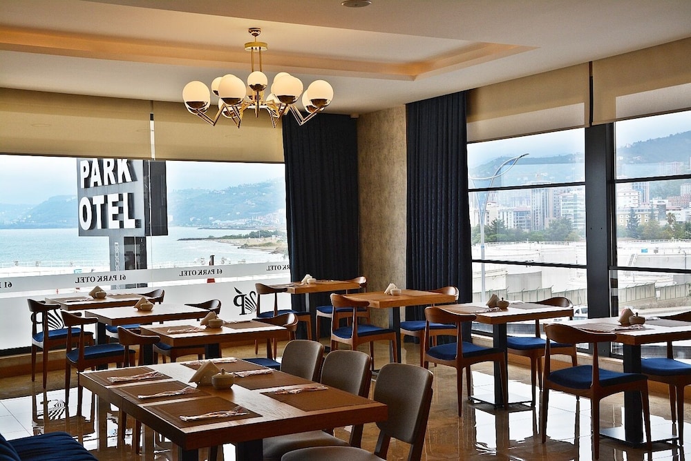 61 Park Hotel 44/51