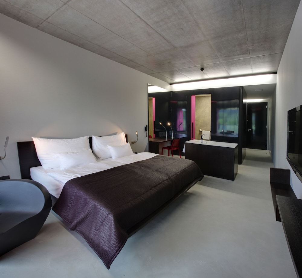 MIURA HOTEL 8/47