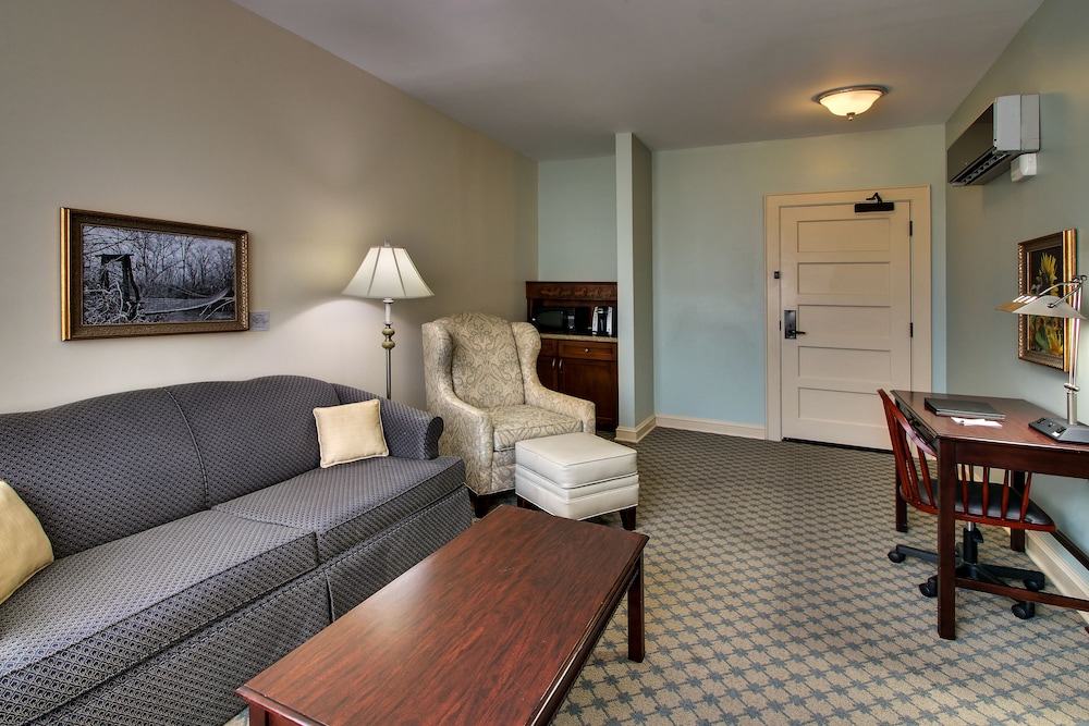 The Inn At Wise 26/36