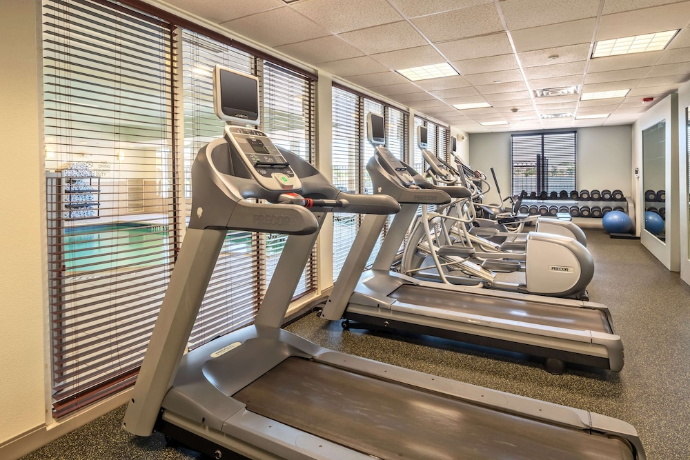 Hilton Garden Inn Granbury 25/64