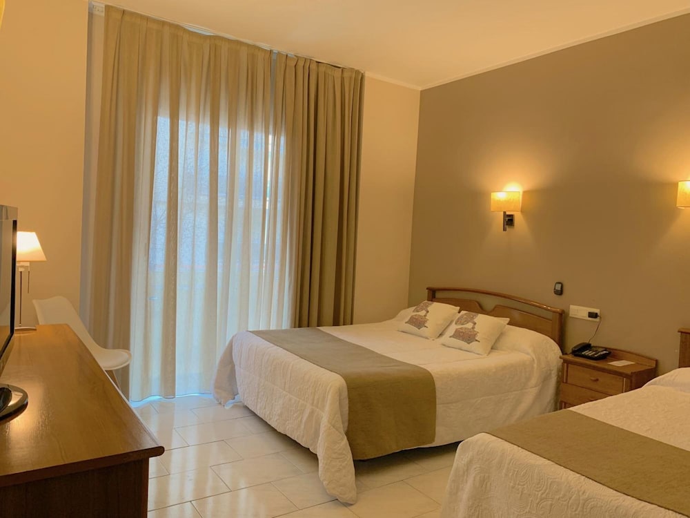 Hotel Llansola 55/67