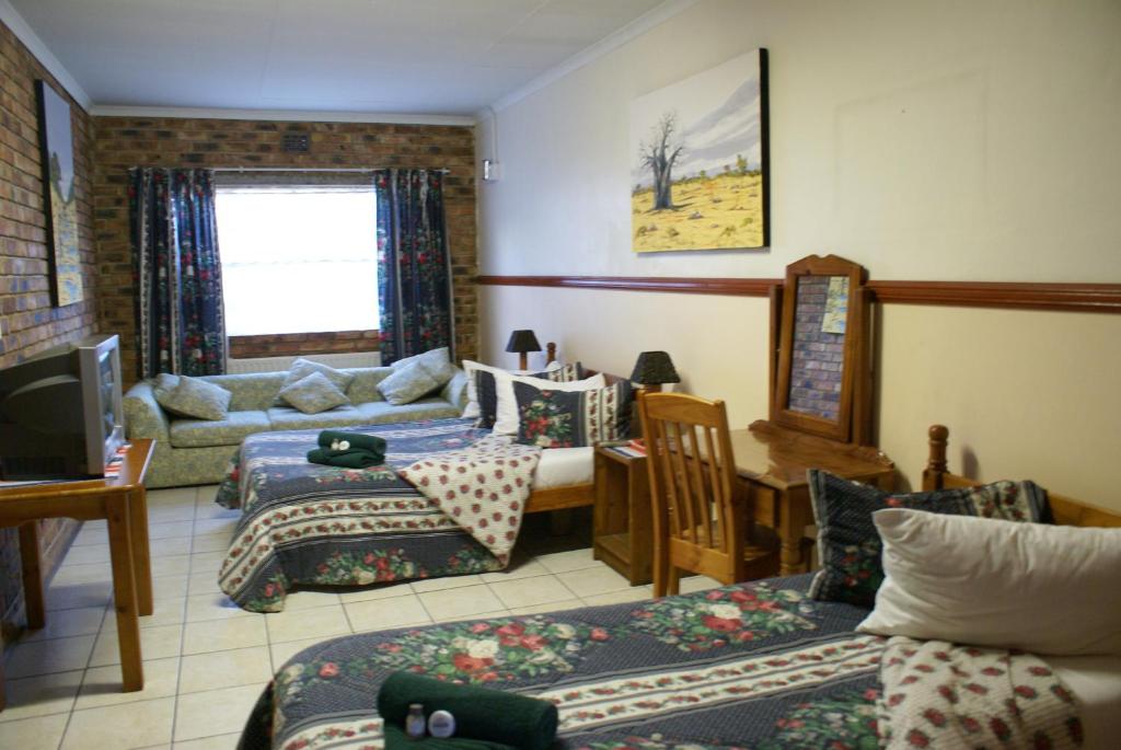 Airport Inn Bed Breakfast And Emerald Guesthouse 15/30