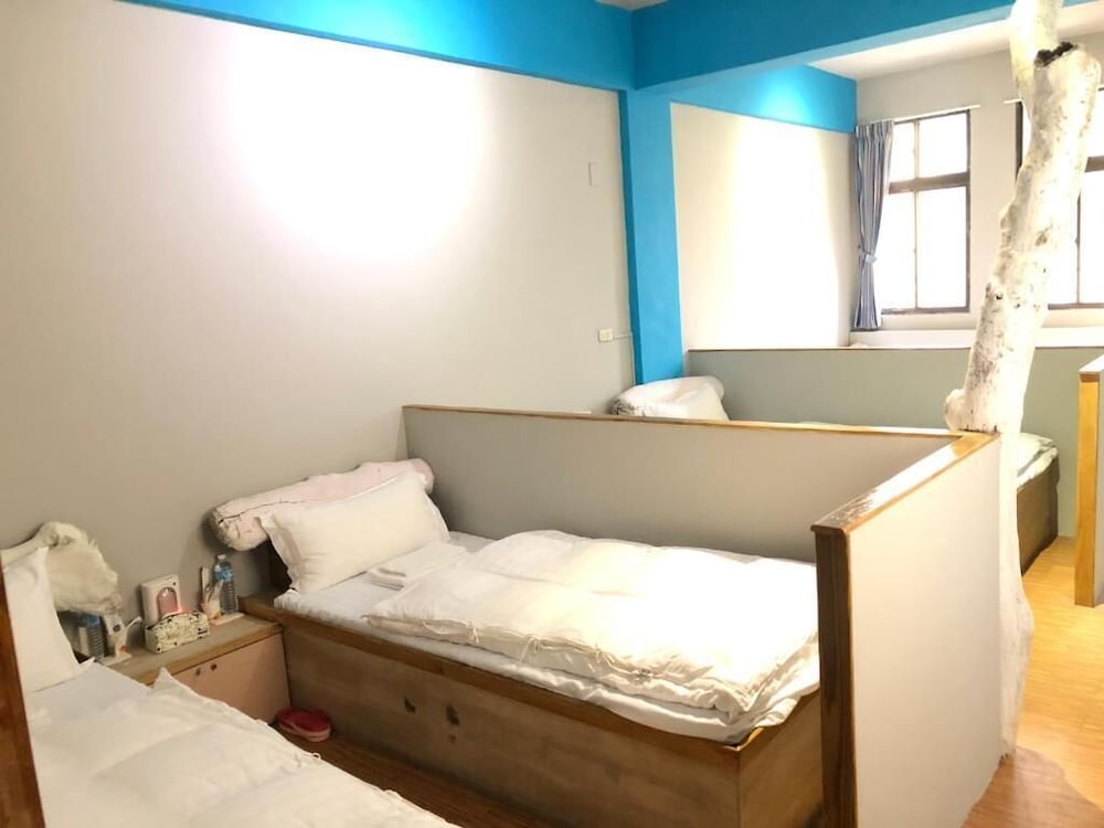 A Good Man's Hostel 4/21