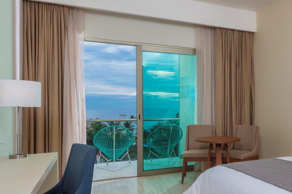 Krystal Vallarta 53/69