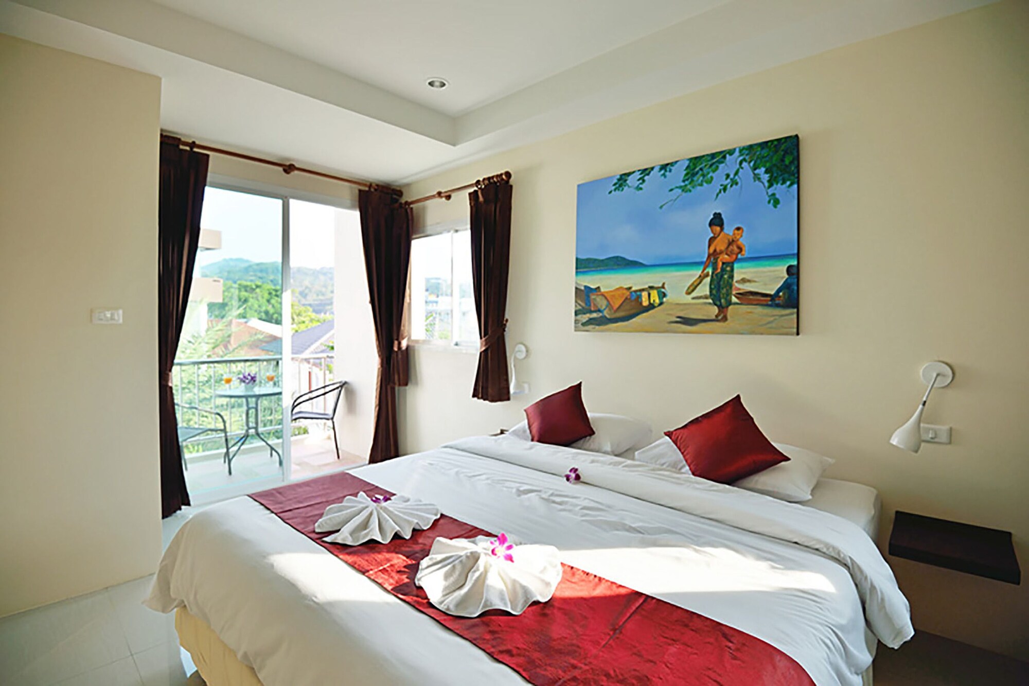 DELUXE, DOUBLE BED