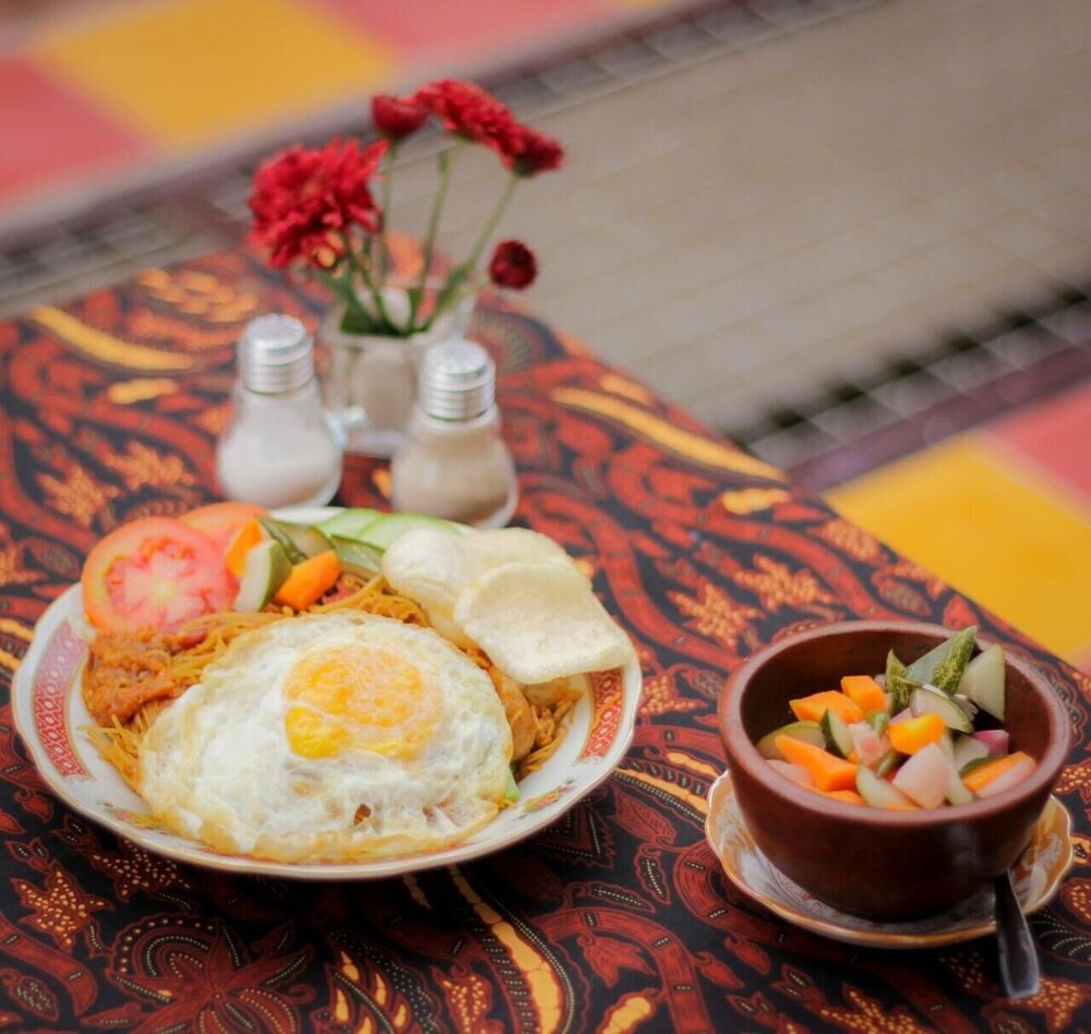 Omah Njonja Bed & Brasserie 46/63