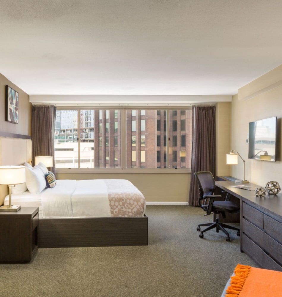 DELUXE, STUDIO, KING BED