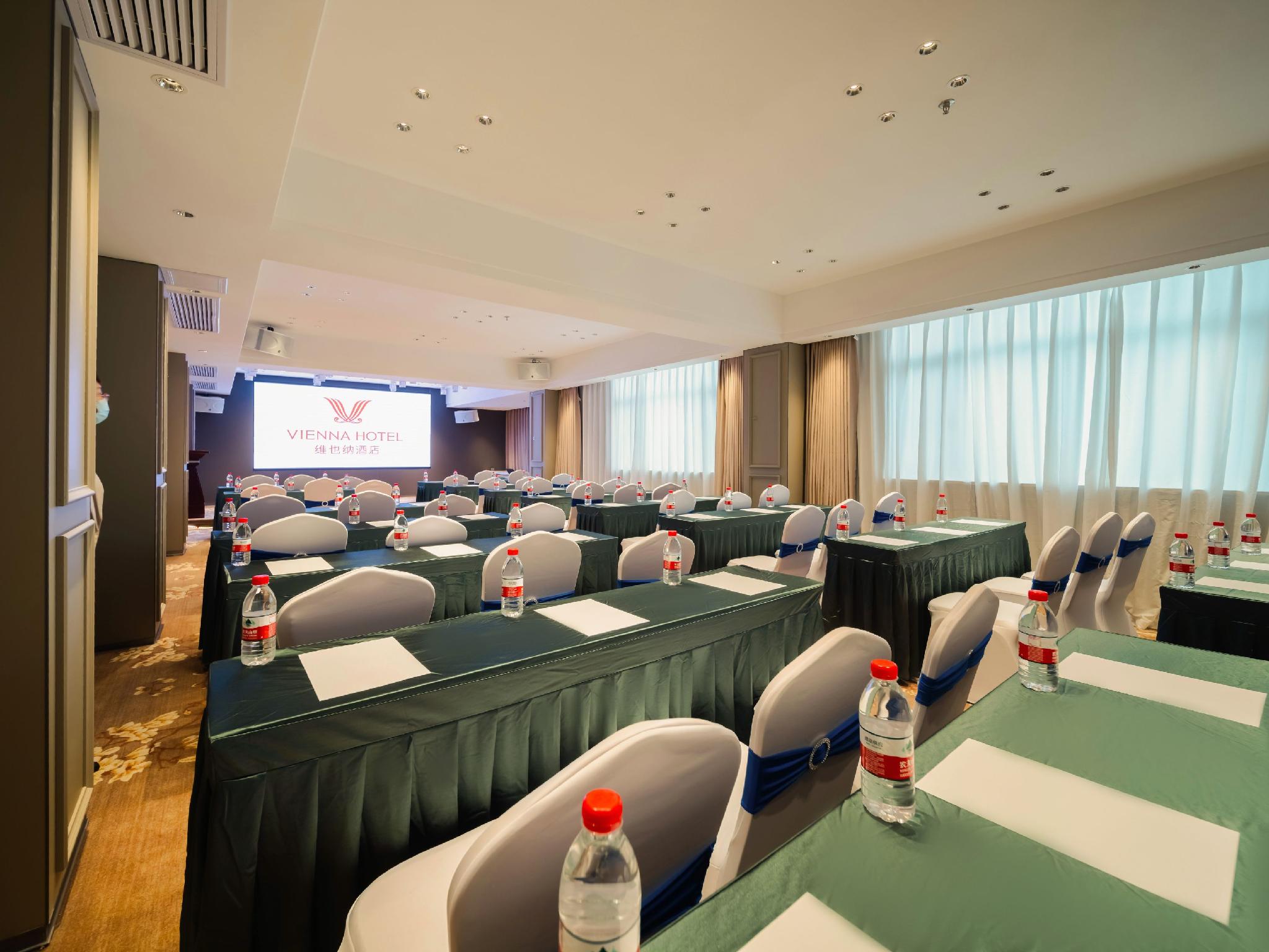 Vienna Hotel Huizhou Zhongkai Avenue 39/48