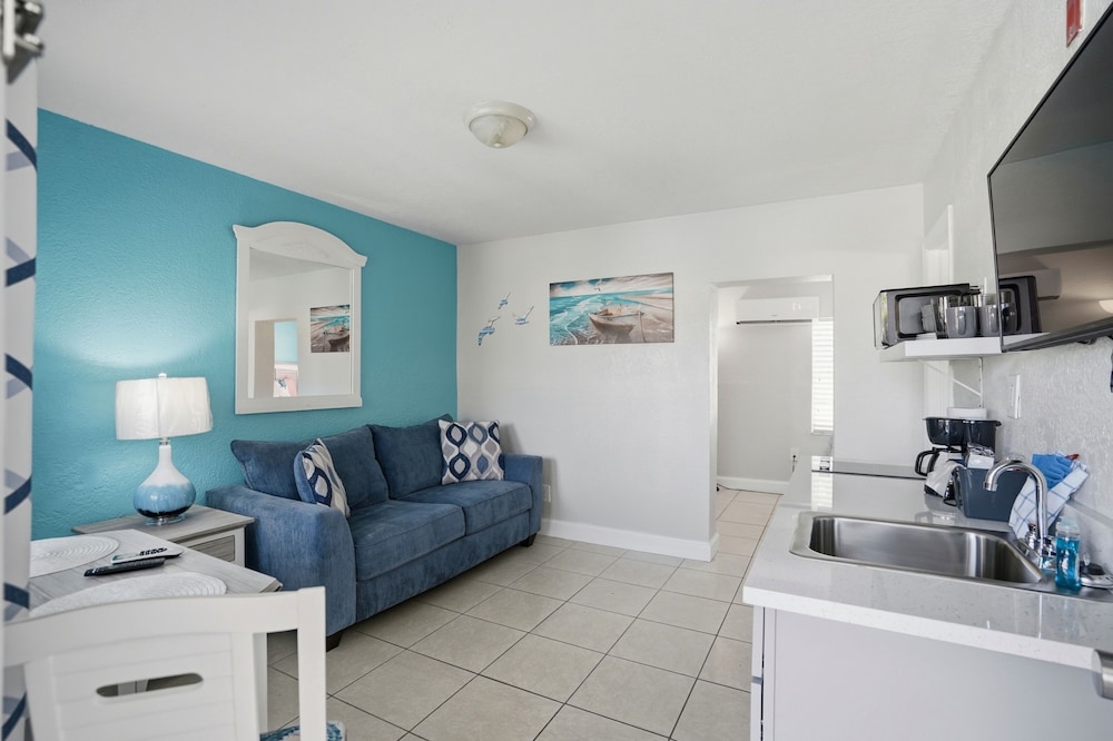 Blind Pass Resort 52/72