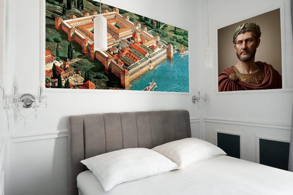 Silver Gate Rooms Dioklecijan Palace 4/42