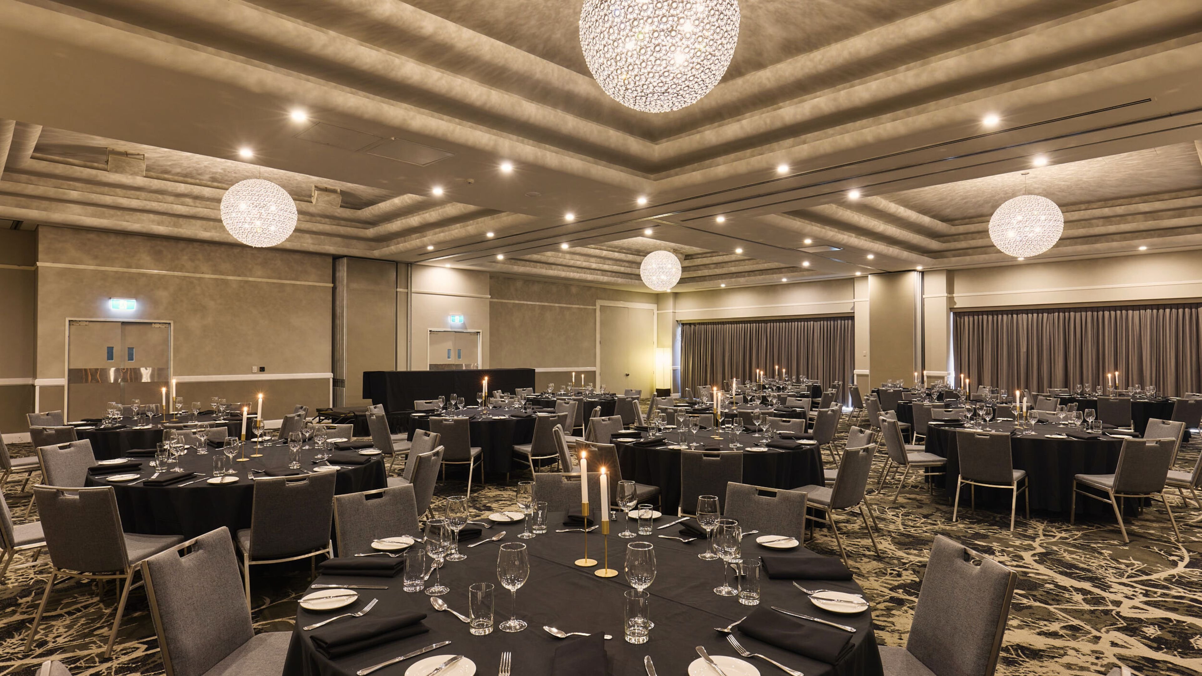 Holiday Inn Warwick Farm 54/69