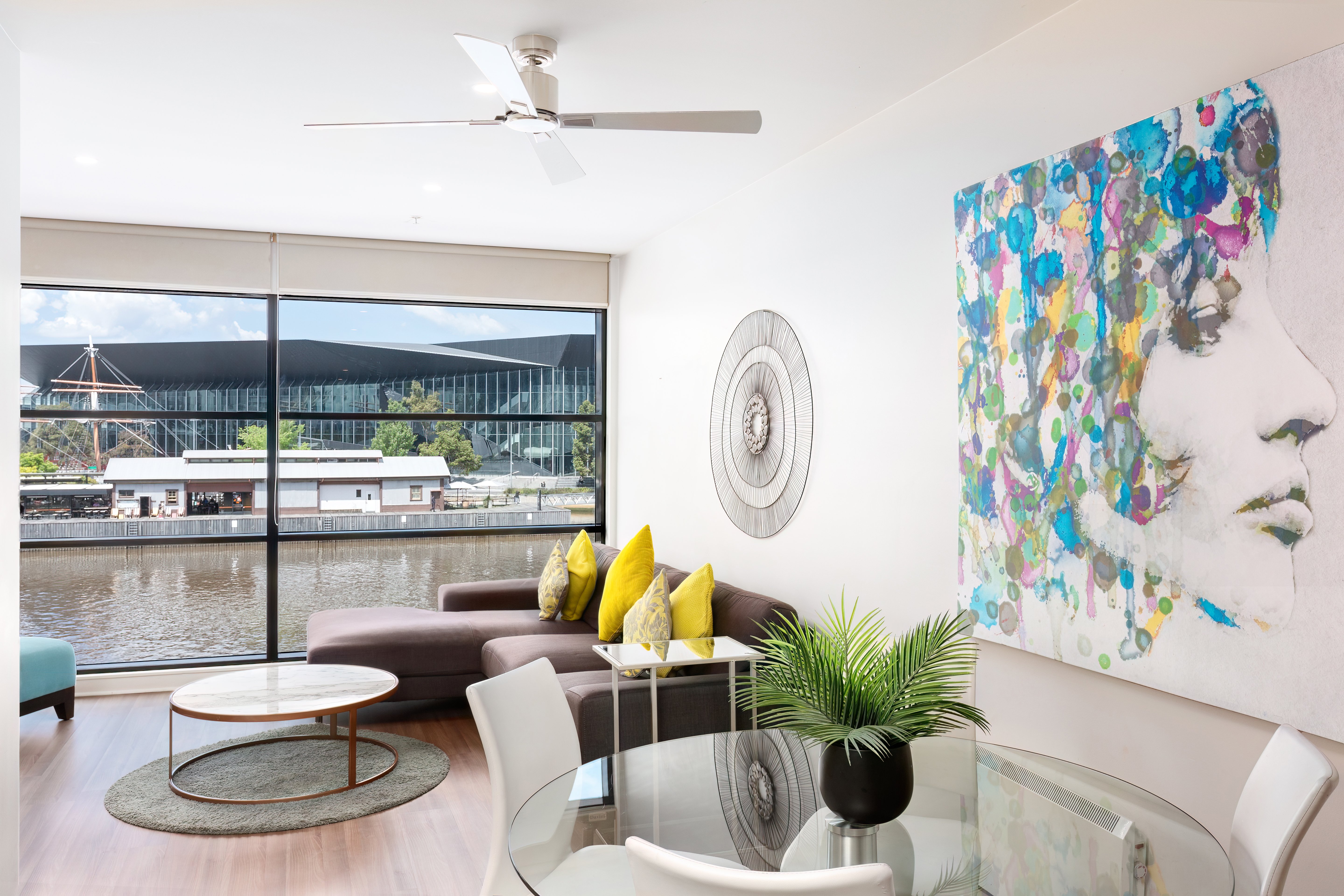 Waterfront Apartments Melbourne 44/56