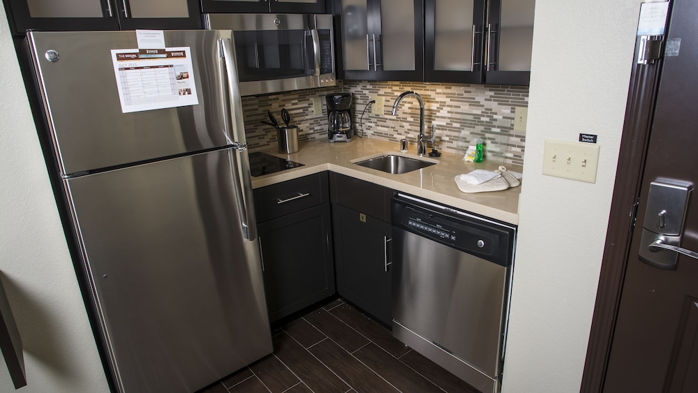 STAYBRIDGE SUITES LEXINGTON 44/55