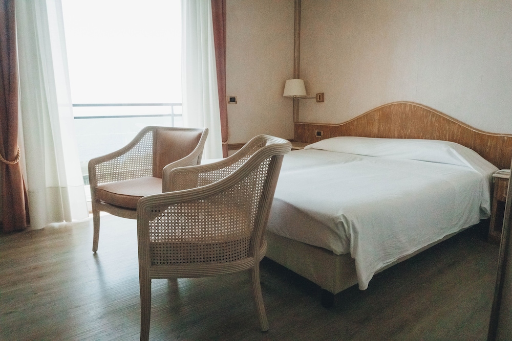 ROOM, DOUBLE BED, OCEAN VIEW, BALCONY