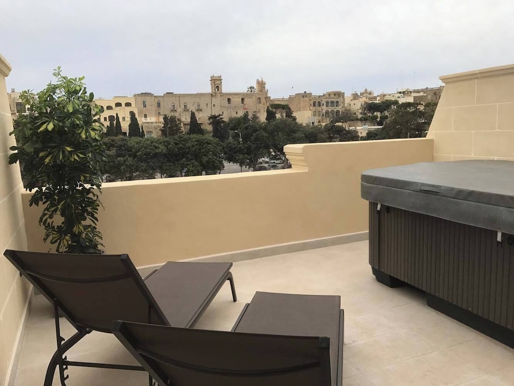 The Duke Boutique Hotel 27/50