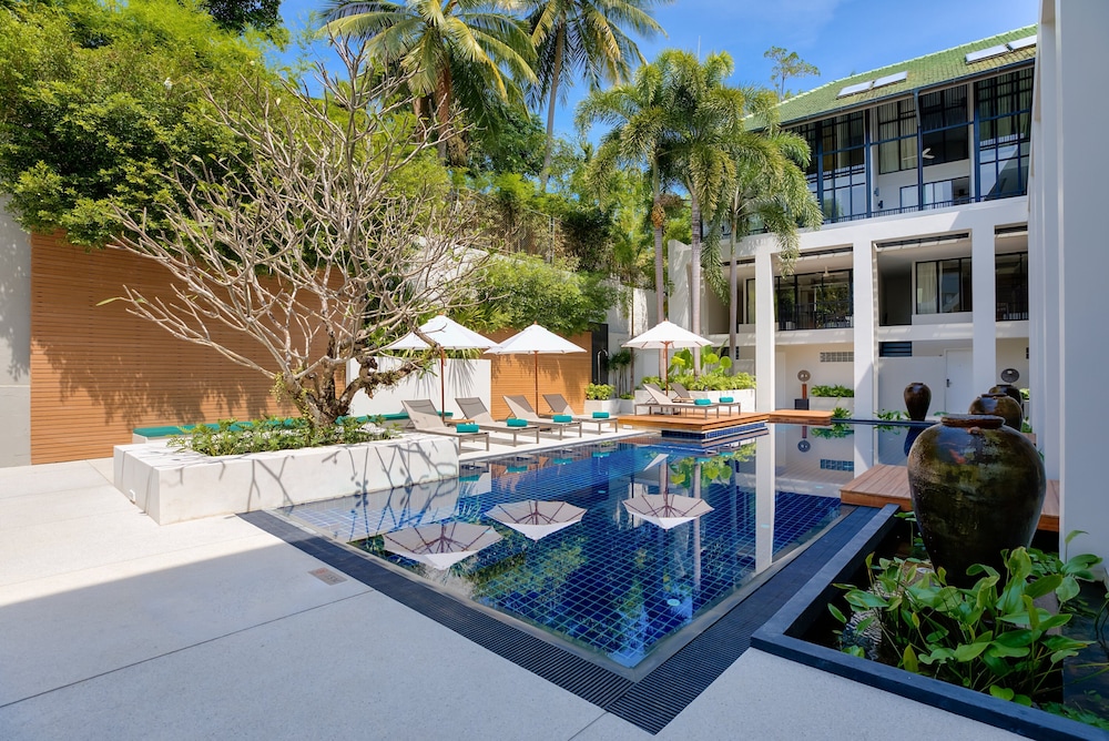 普吉曼泰度假酒店(Outrigger Surin Beach Resort) 图片1