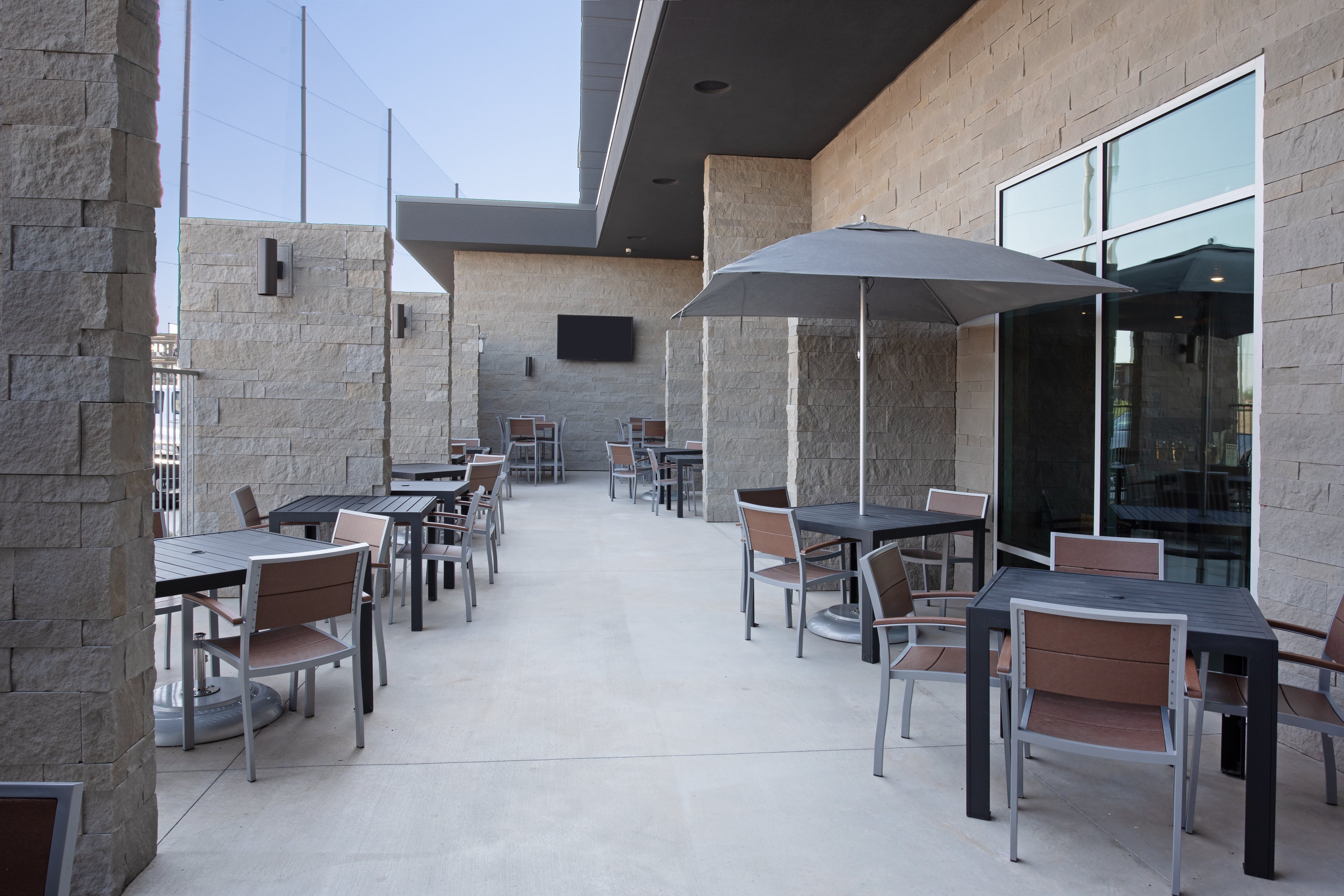 Holiday Inn Glendale - Stadium & Ent Dist 57/77