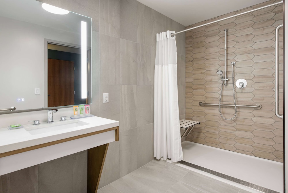 Wyndham Garden Winnipeg Airport 34/34
