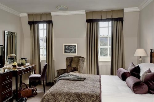 Room, Twin Beds