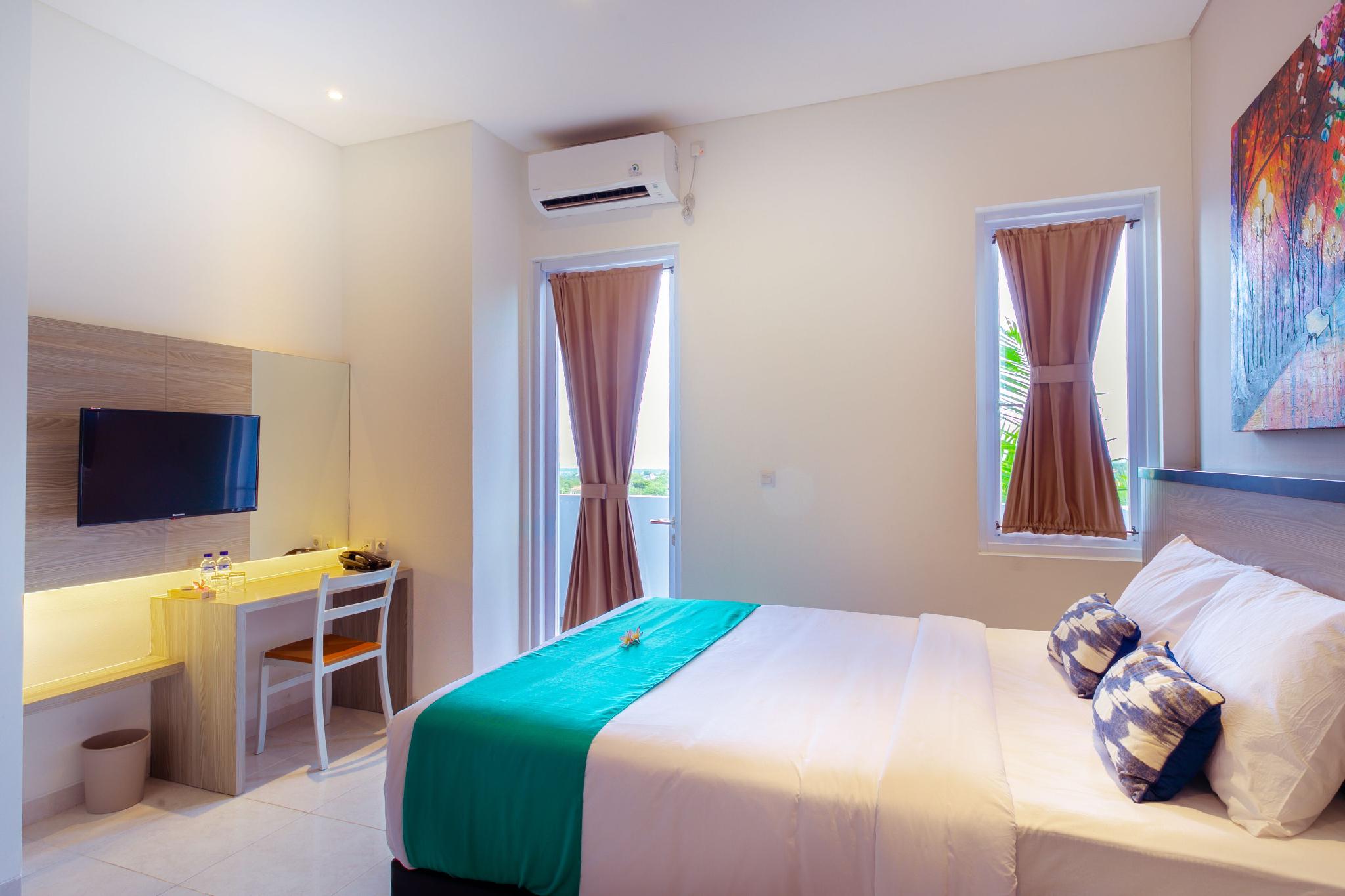 Deluxe, Double Bed, Street View, Balcony