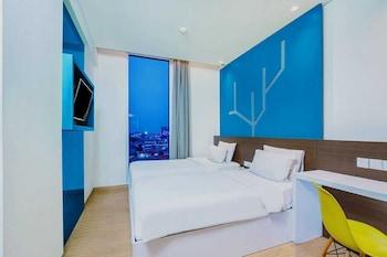 Deluxe, Twin Beds, City View