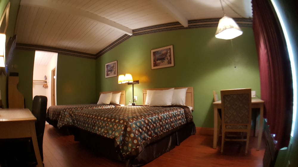 Stardust Inn 15/42