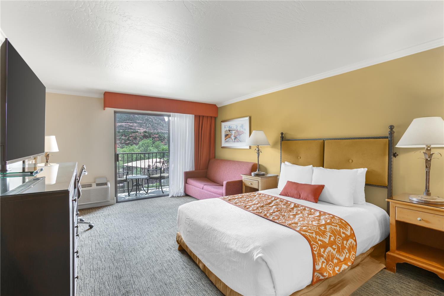 Room, Queen Bed, with View, Accessible