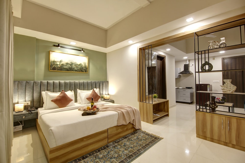 1 BEDROOM, LUXURY, APARTMENT, CITY VIEW