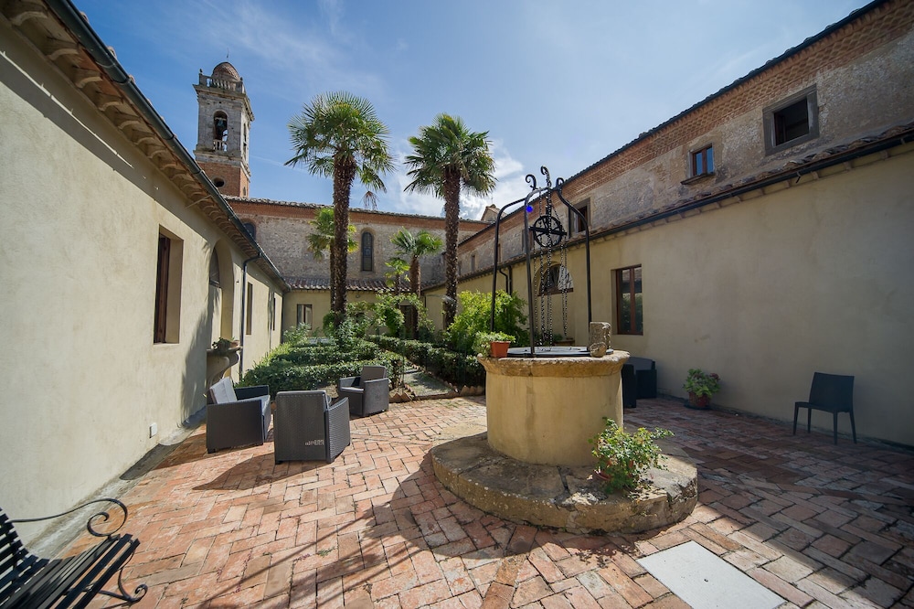 Chiostro Delle Monache - Hostel Volterra 43/50