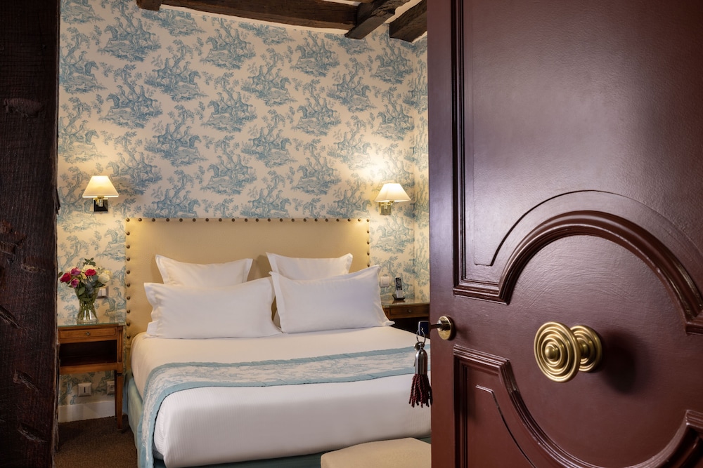 RELAIS HOTEL DU VIEUX PARIS 22/50