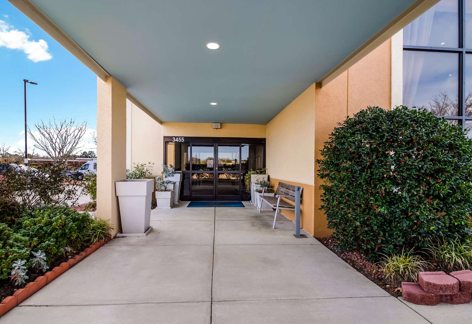 Clarion Pointe New Bern 37/37