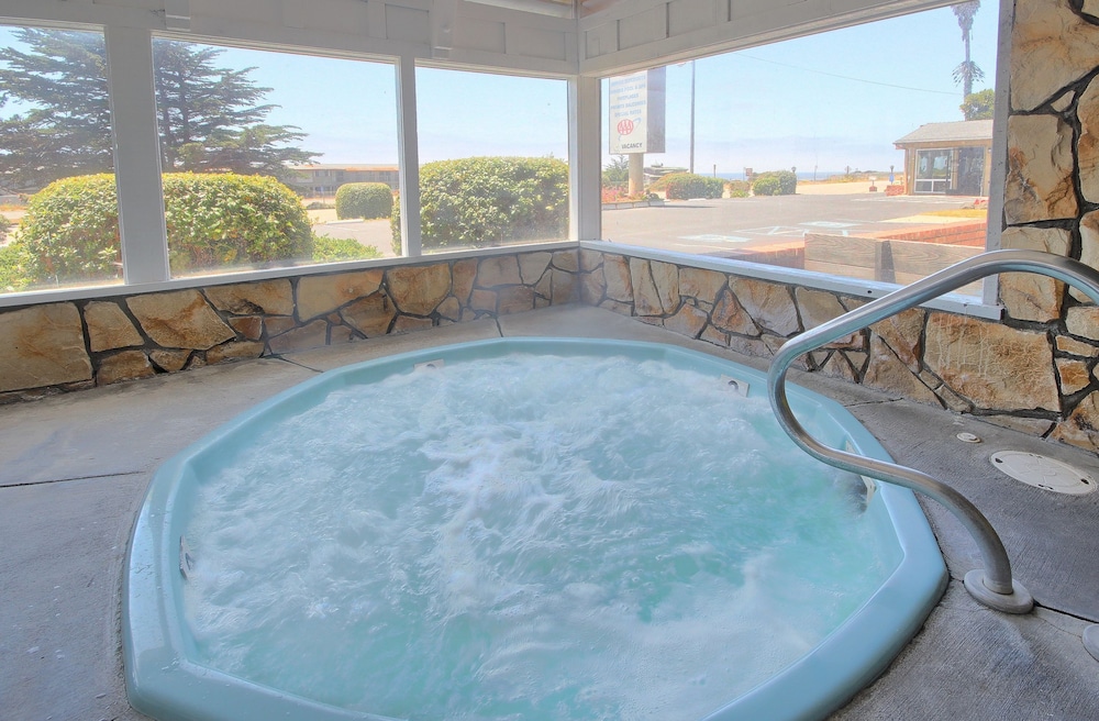 Silver Surf Motel 40/72