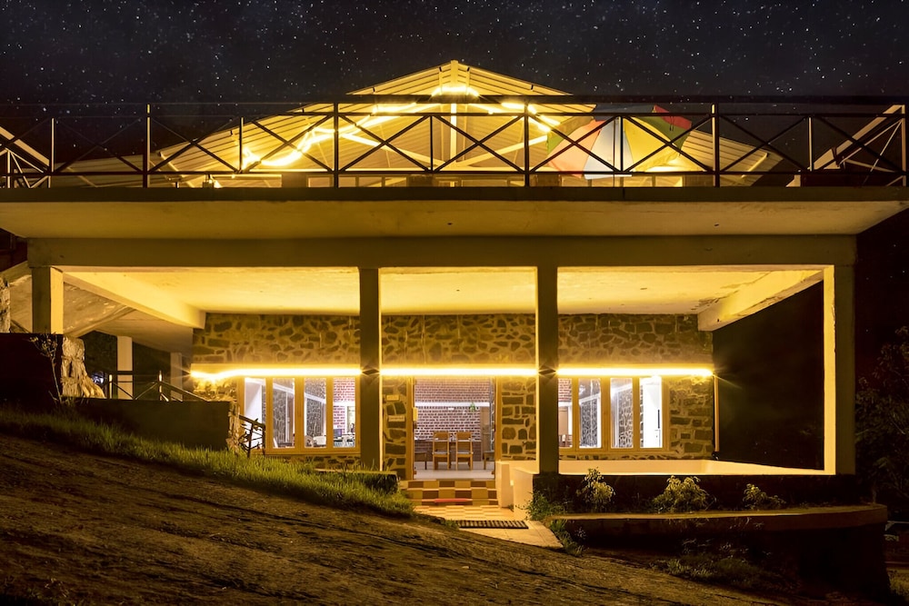 Zac's Valley Resort 4/48
