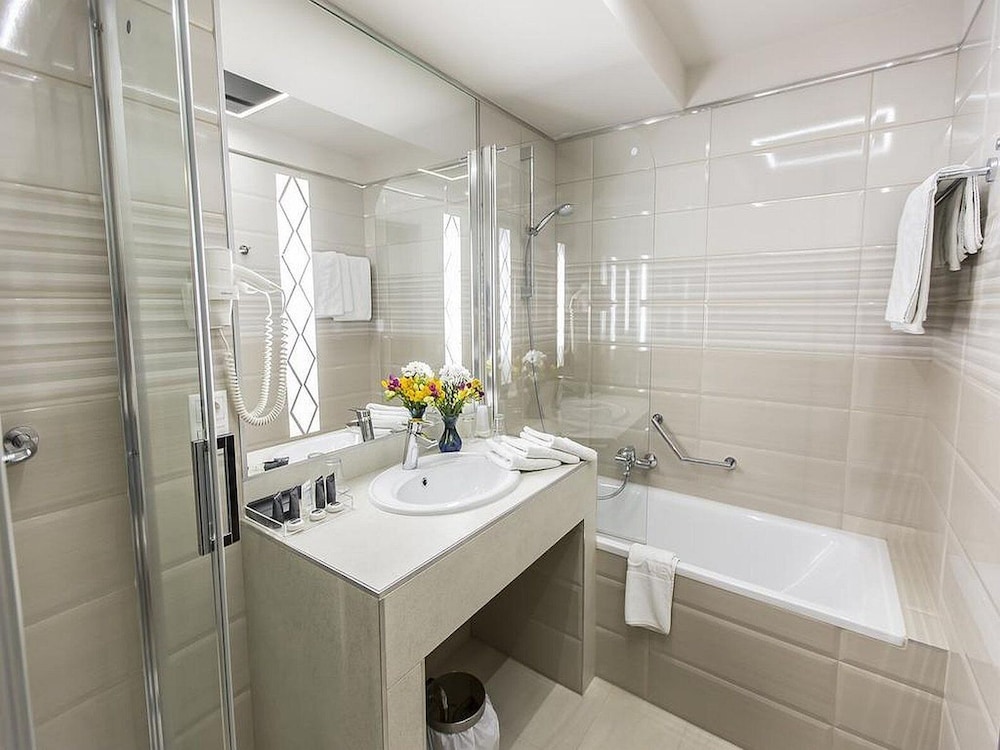 Carlton Hotel Buda Castle 58/64