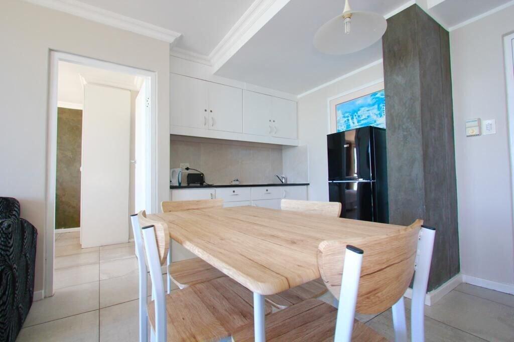 False Bay Inn 6/50