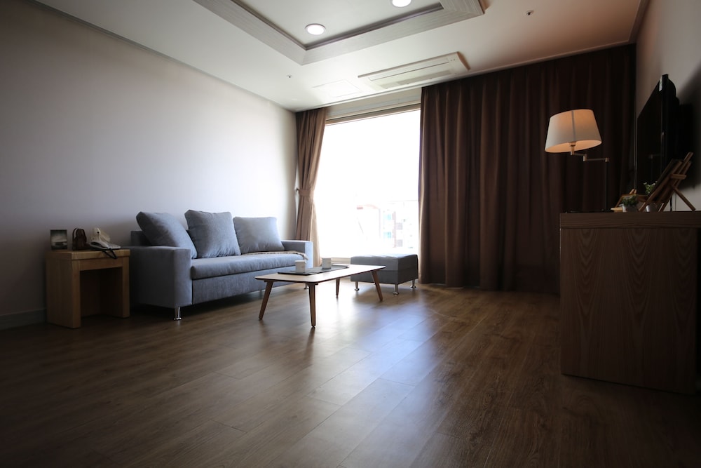 Hotel Aroha 28/47