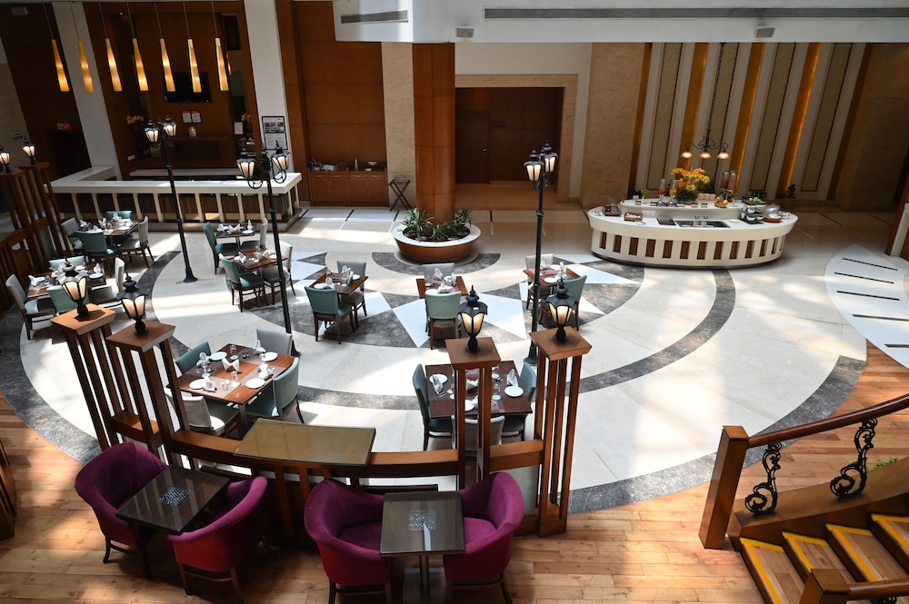 Savoy Suites Greater Noida 43/61
