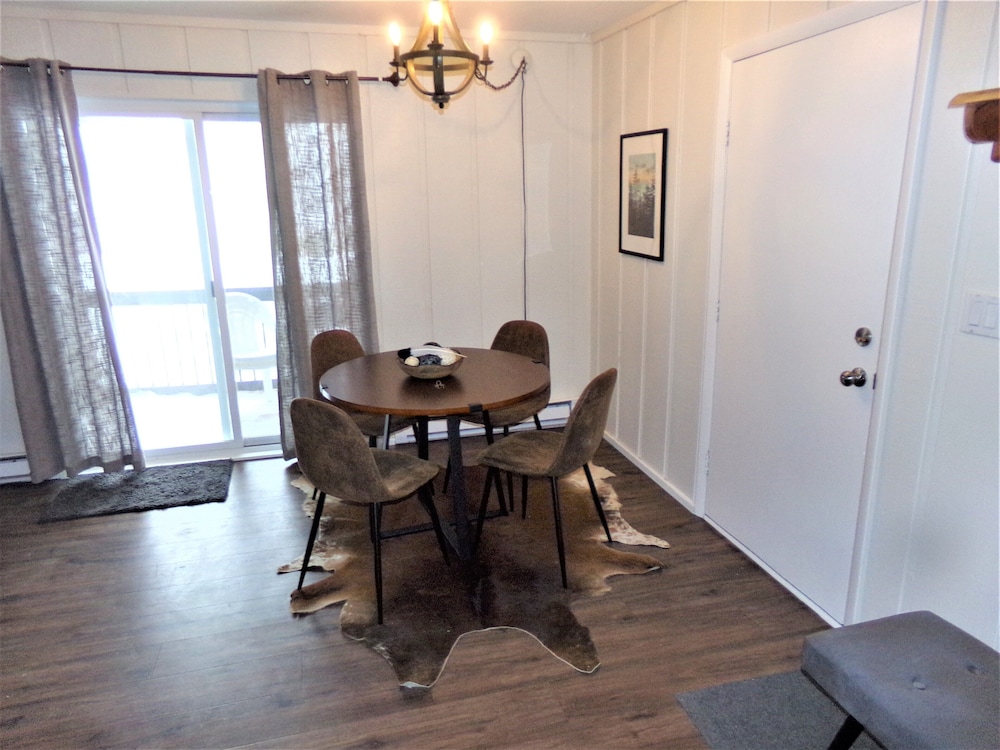 Blue River Condos 3 Bed 2 Bath 26/38