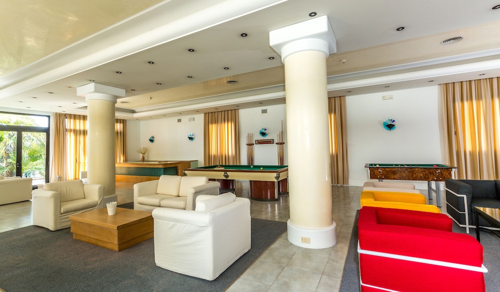 Excelsior Hotel 44/61