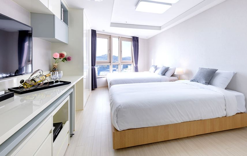 Family, Twin Beds